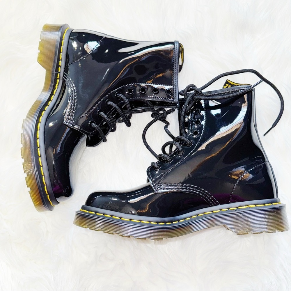 Dr. Martens Black Patent Leather Lace-Up Boots Size 7 - Picture 3 of 10